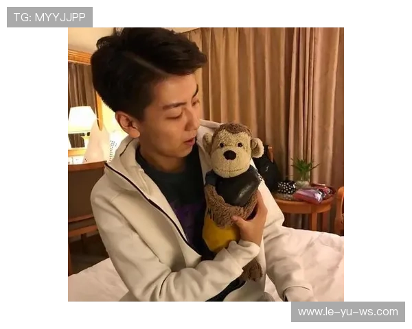 朱利安·斯特劳瑟闪耀登场，掘金新星崛起引领未来